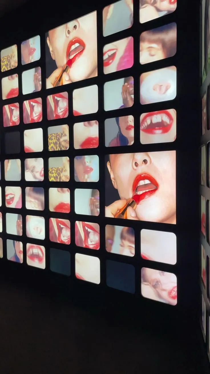 CRT Style Retro Photobooth Activation